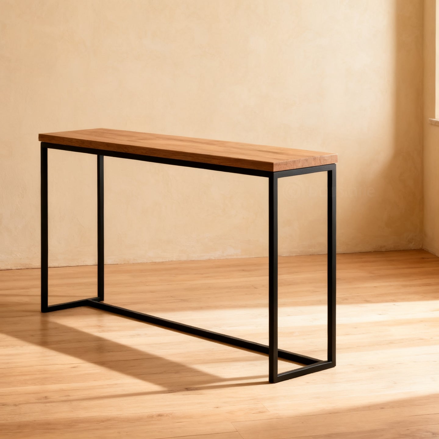 Console in metallo e legno vista di tre quarti